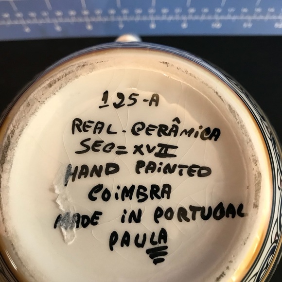 Coimbra Portugal Hand Made/Painted forest Sec XVII Pottery Pitcher signed Paula - Picture 8 of 8